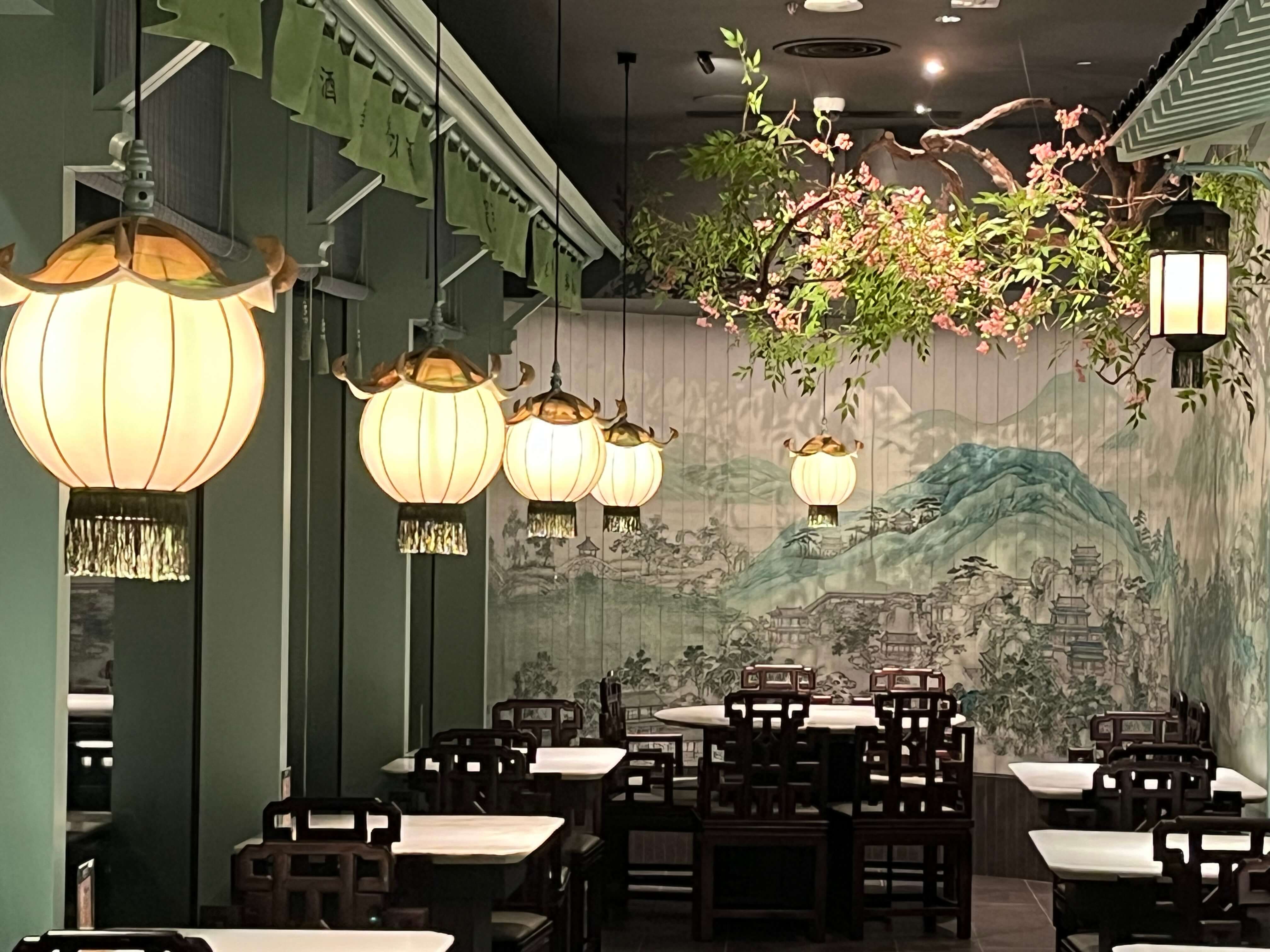 香港围方店
